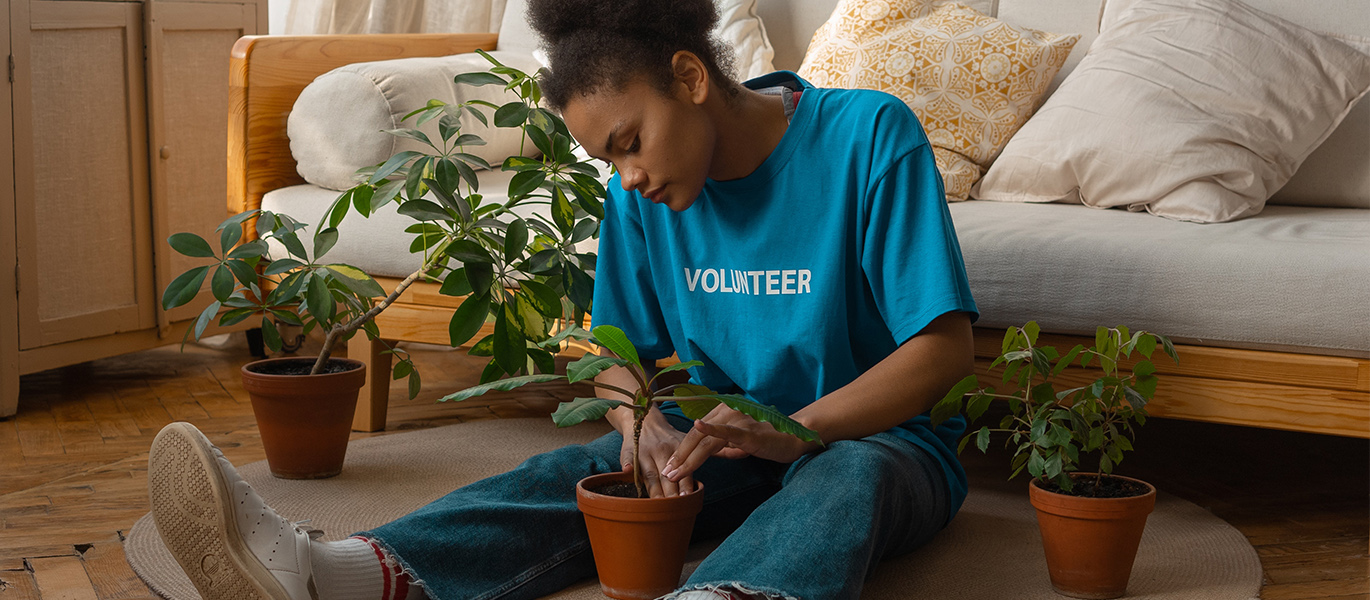 Climate Volunteer potting plants
